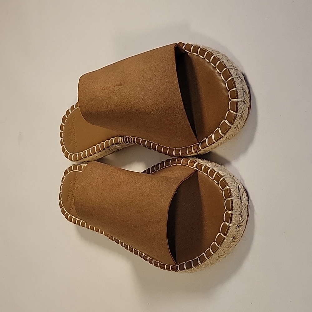 Abercrombie and Fitch sandal